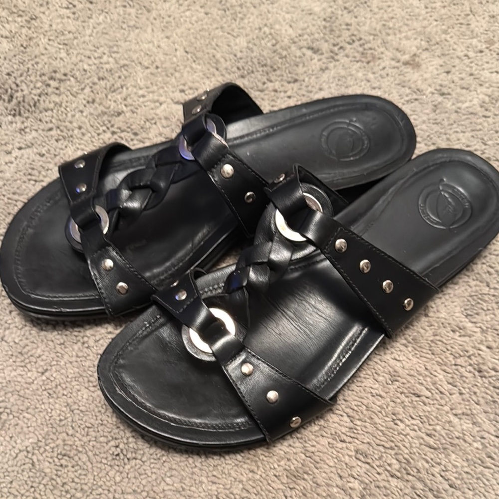 Nurture by Lamaze Black Sandals with Studded Straps - Picture 2 of 4